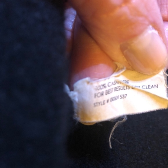 Club Monaco Sweater Cashmere Pullover Blue and Black Colorblock FLAWS size Small - Picture 15 of 16